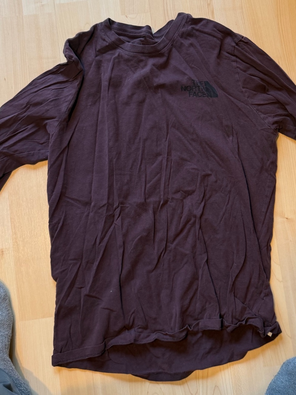 The North Face Men's Long Sleeve Crew Shirt - Dark Brown maroon